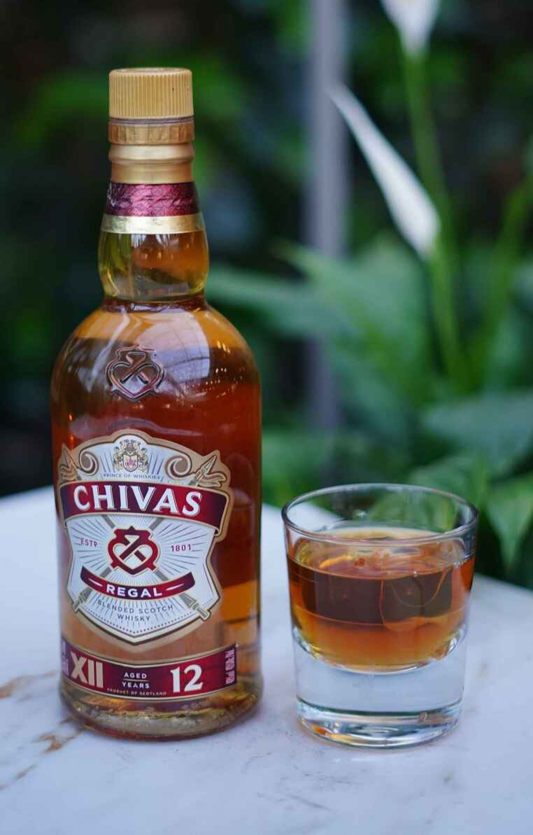 CHIVAS REGAL 12